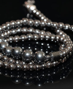 halskæde i hæmatit perler